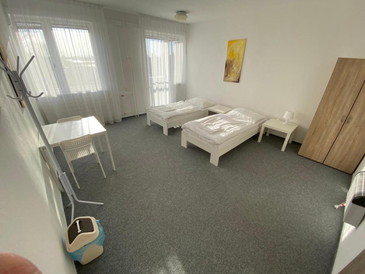 Kubra Hostel *